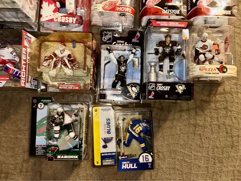 McFarlane NHL SportsPicks Hockey Action Figure Collection - photo 4