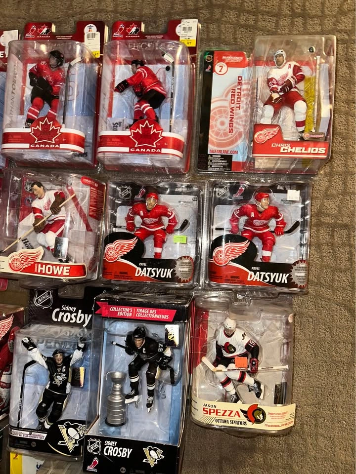 McFarlane NHL SportsPicks Hockey Action Figure Collection - photo 5