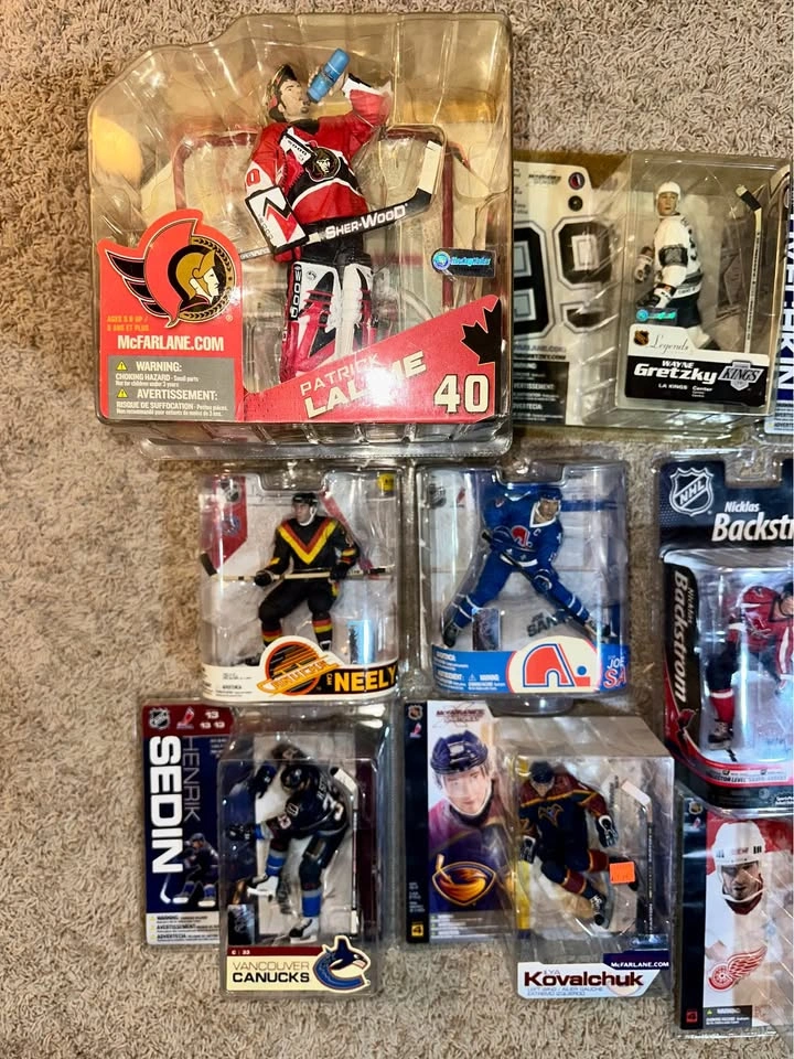 McFarlane NHL SportsPicks Hockey Action Figure Collection - photo 3