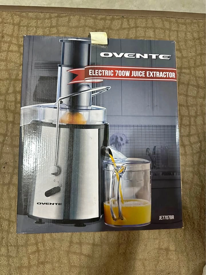 Ovente Electric 700W Juice Extractor JE7707BR