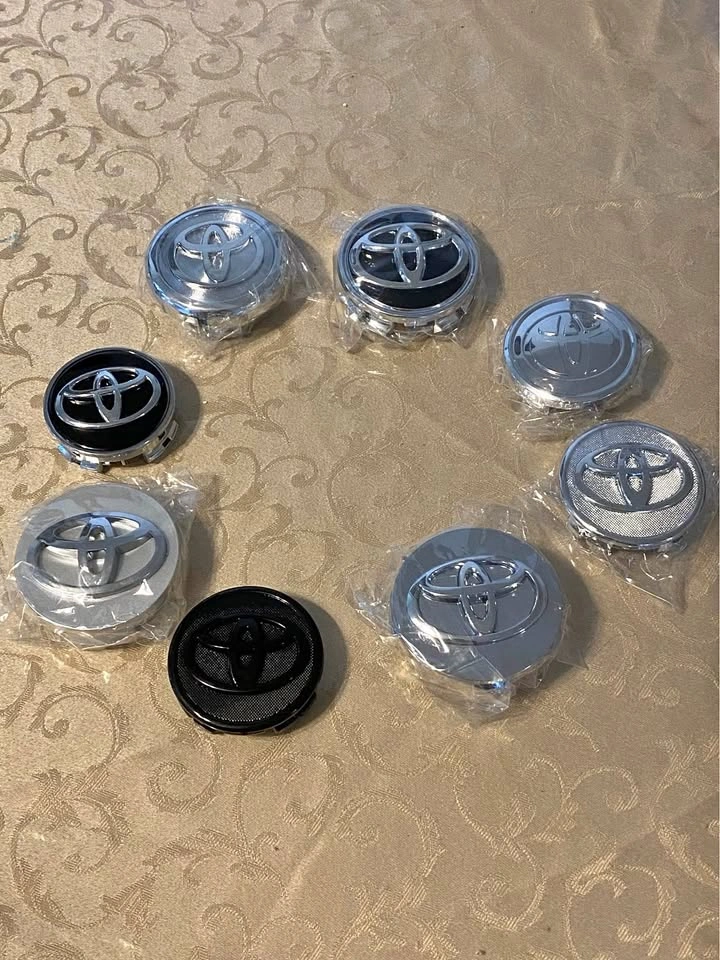 Toyota center caps logo