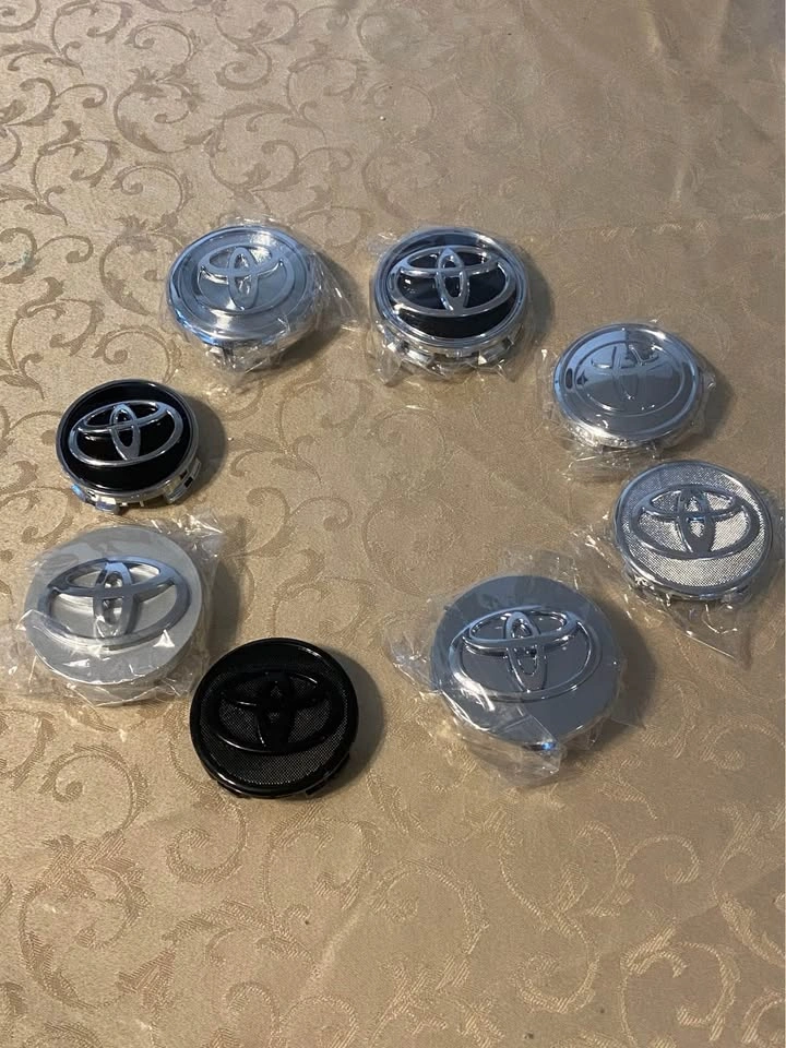 Toyota center caps logo - photo 3