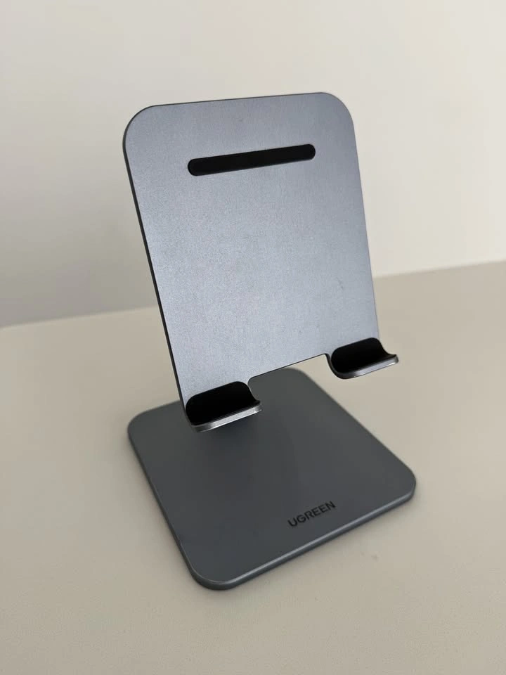 UGREEN Adjustable Aluminum Tablet & Phone Stand (Space Grey)