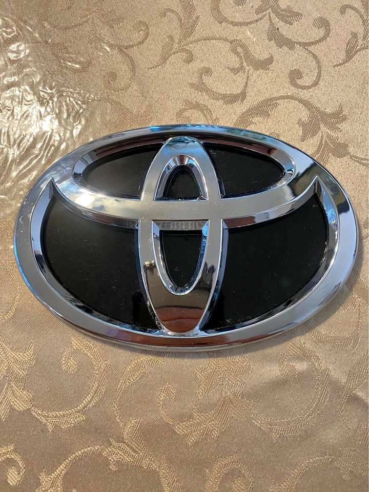 Toyota logo emblem