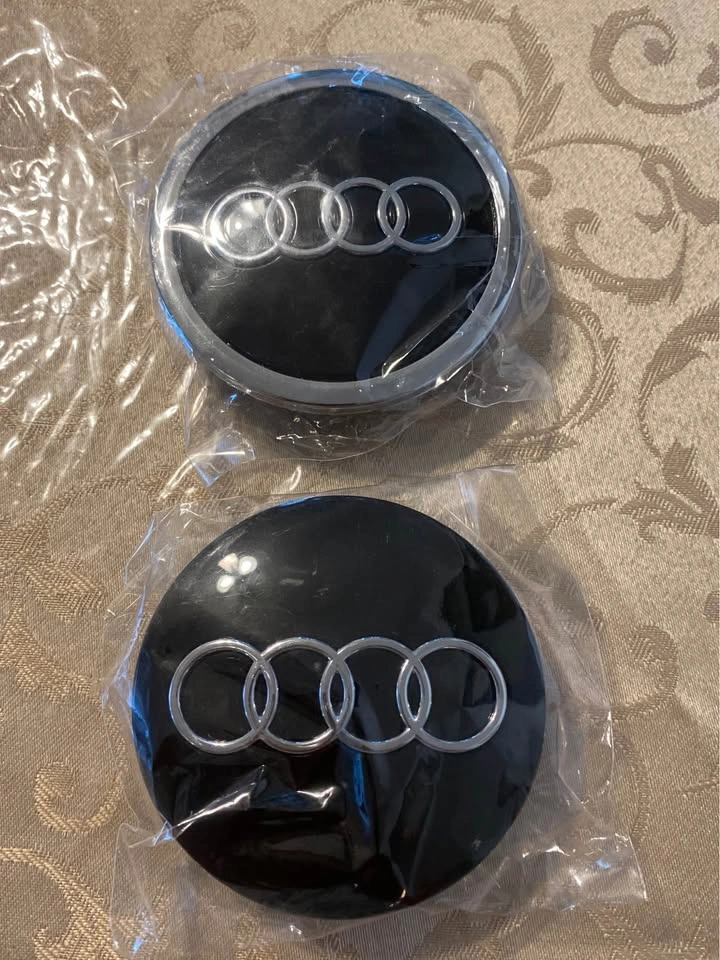 Audi logo center caps - photo 4