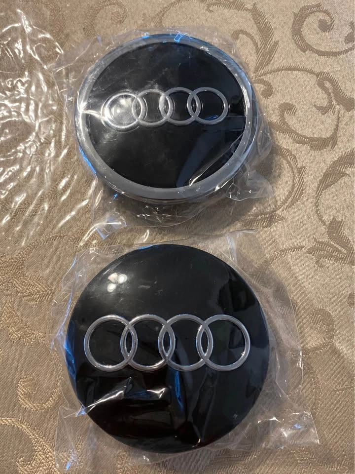 Audi logo center caps - photo 5