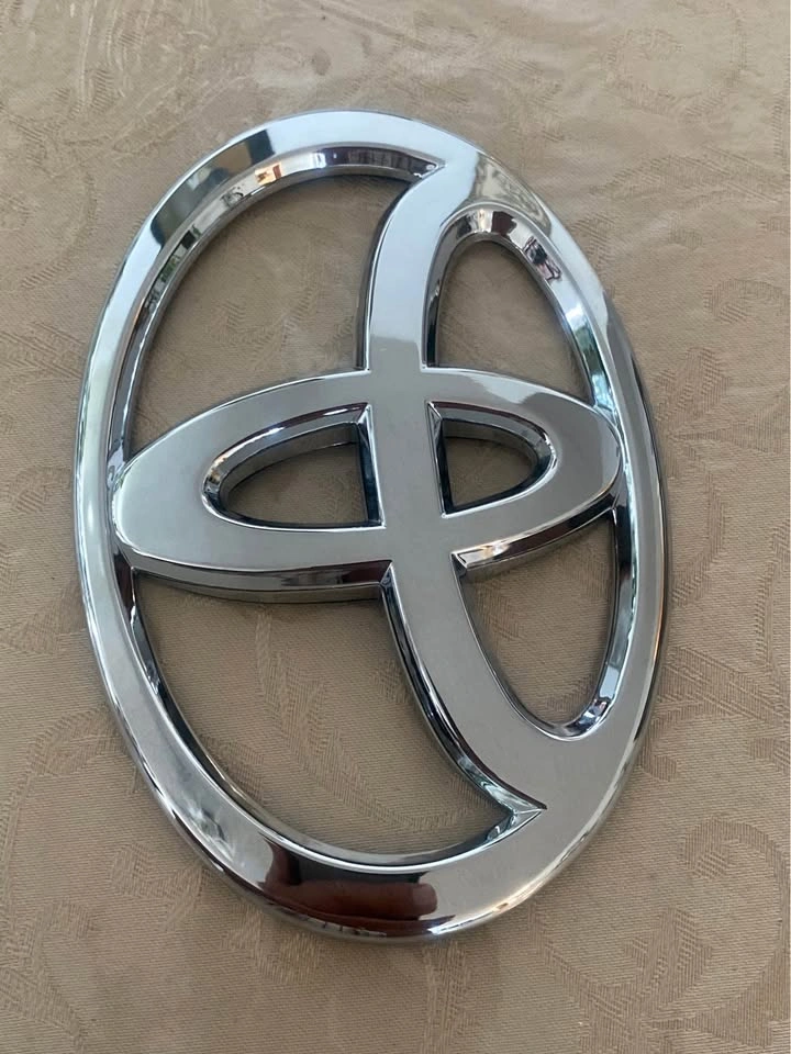 Toyota emblem logo - photo 4