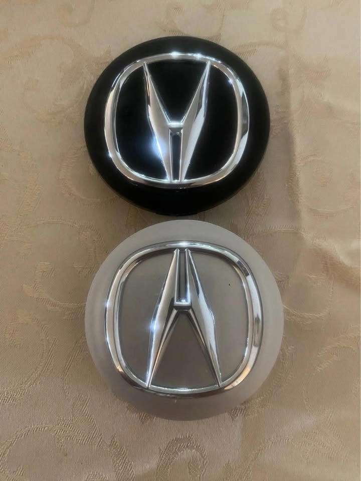 Acura center caps - photo 2