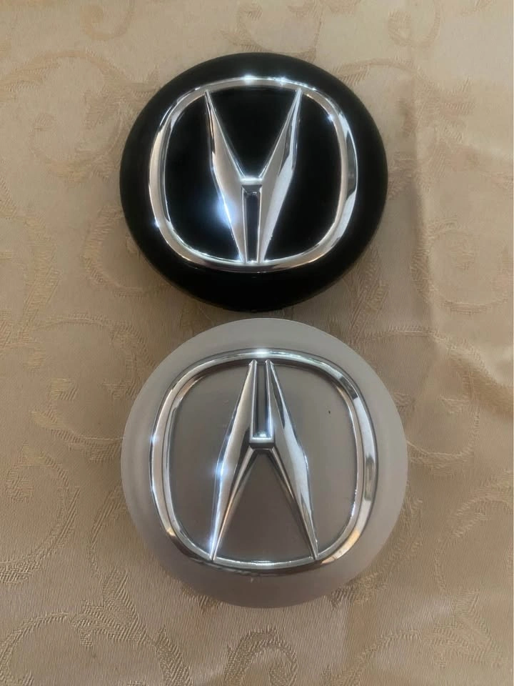 Acura center caps - photo 4