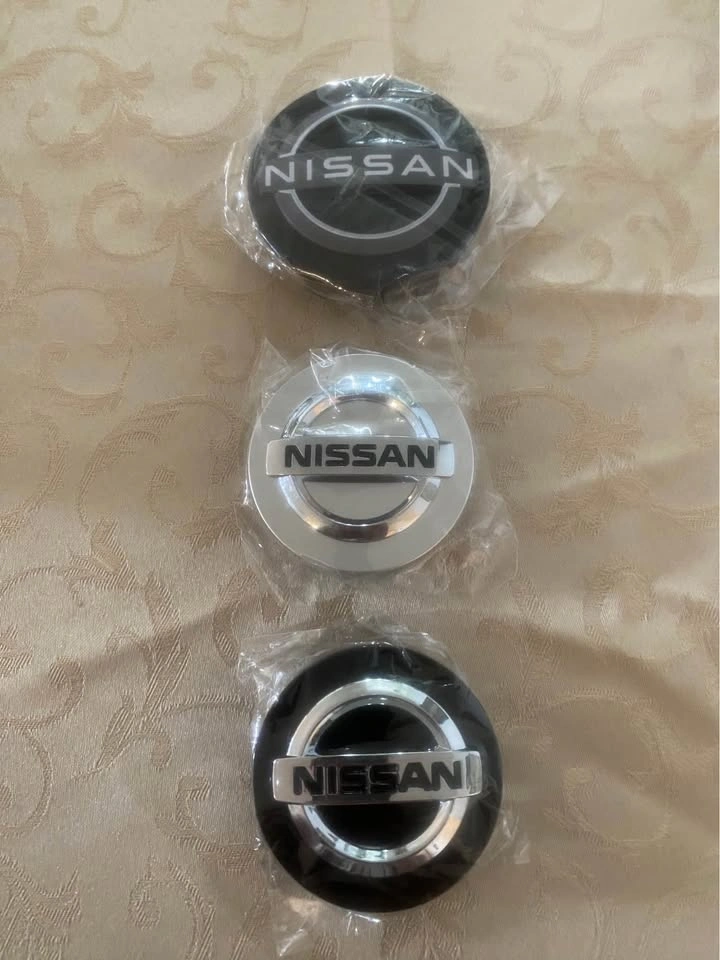 Nissan center caps - photo 4