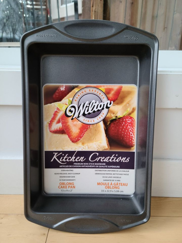 Brand New Wilton Kitchen Creations Oblong Cake Pan