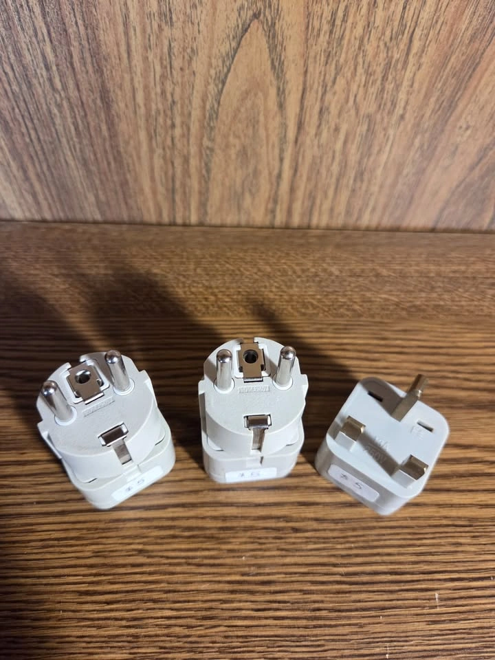 Travel Adapter - photo 3
