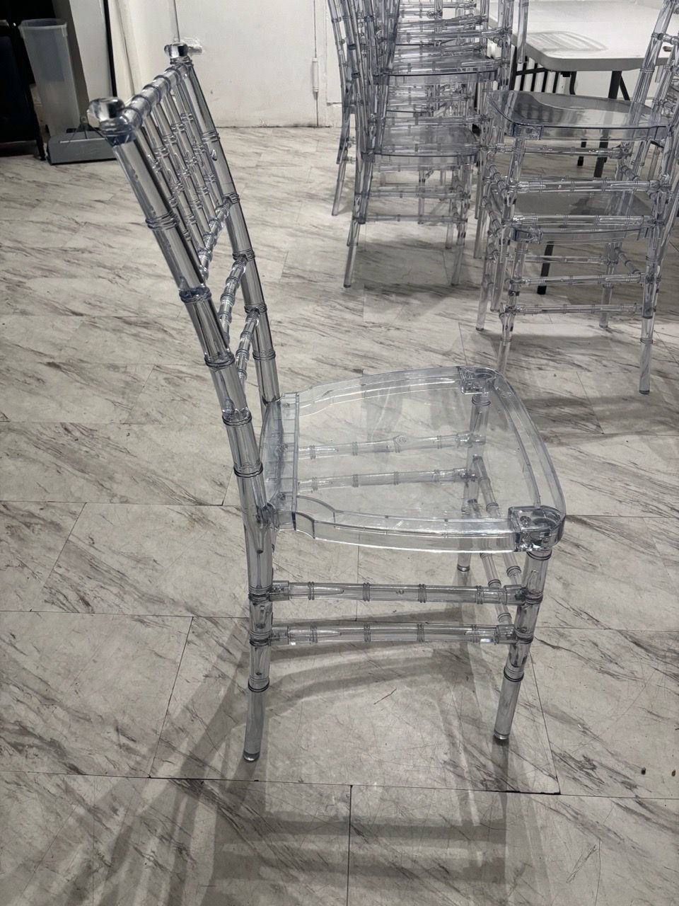 Clear Acrylic Chiavari Chair - photo 3