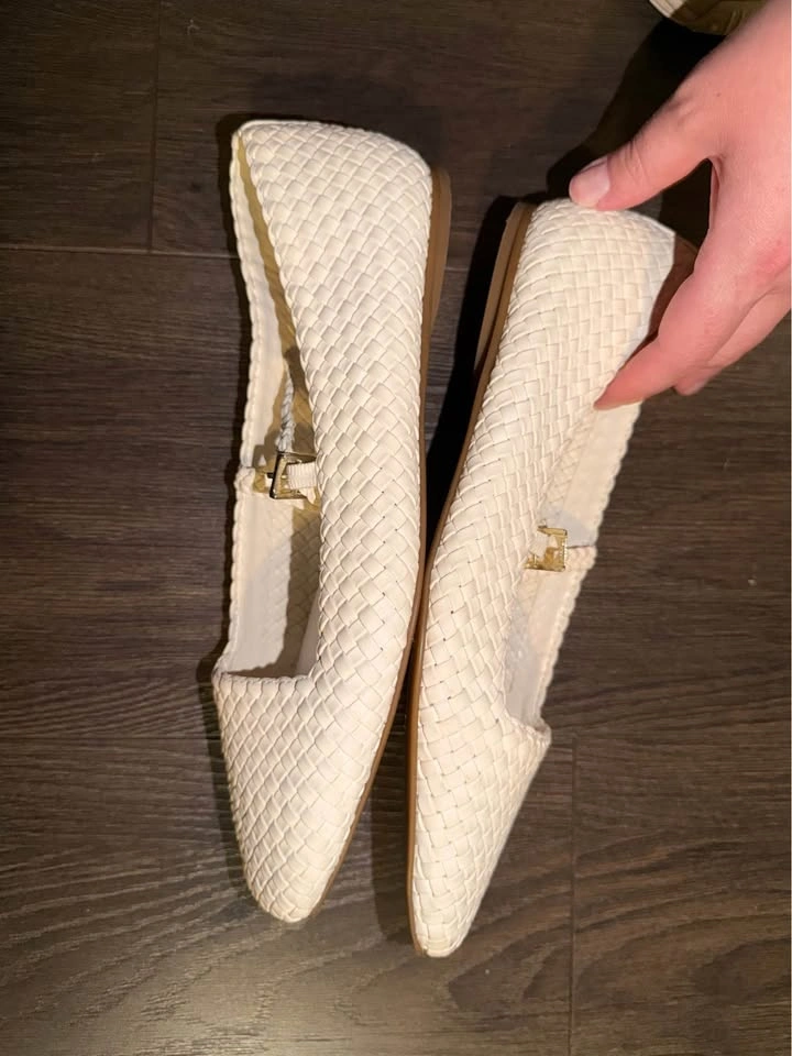 Vince Camuto White Mary Jane’s - photo 2