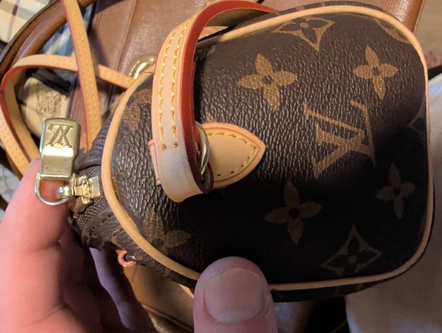 Monogram camera bag - photo 4