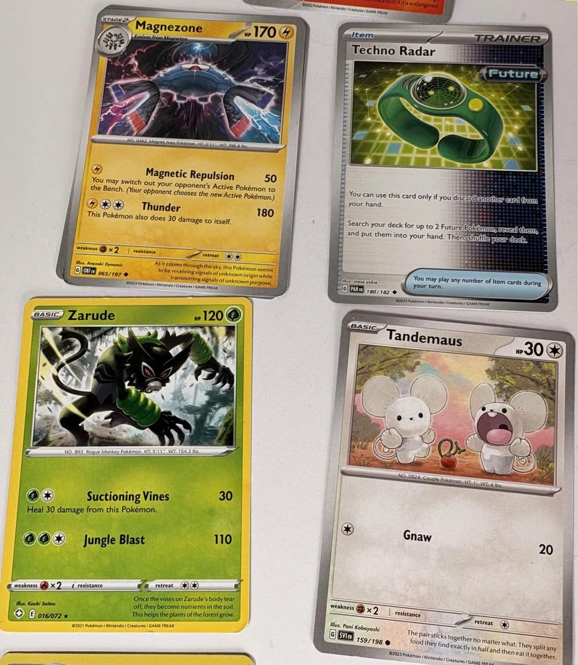 Pokémon Trading Cards - photo 4
