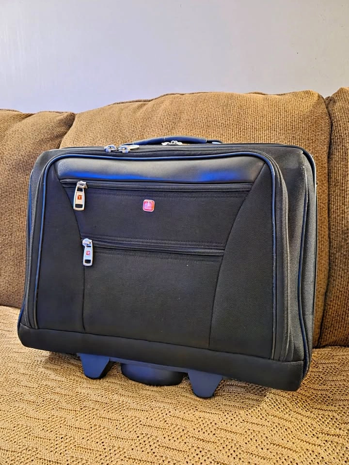Black Executive-style Rolling Laptop Bag