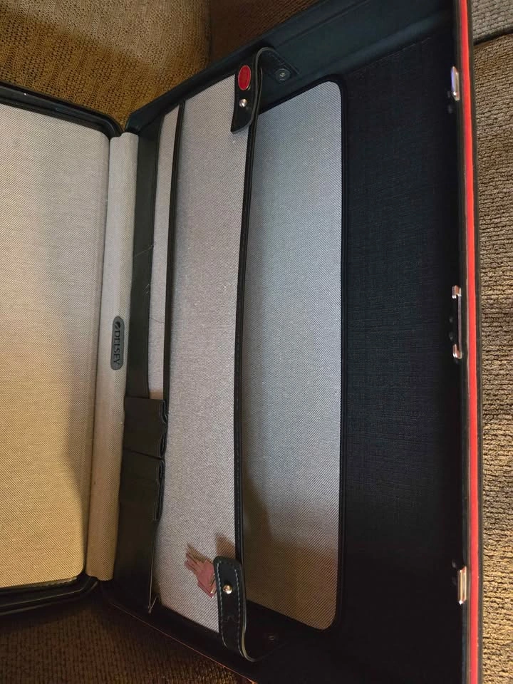 Black Delsey Briefcase with Number Combination and Key Lock - photo 5