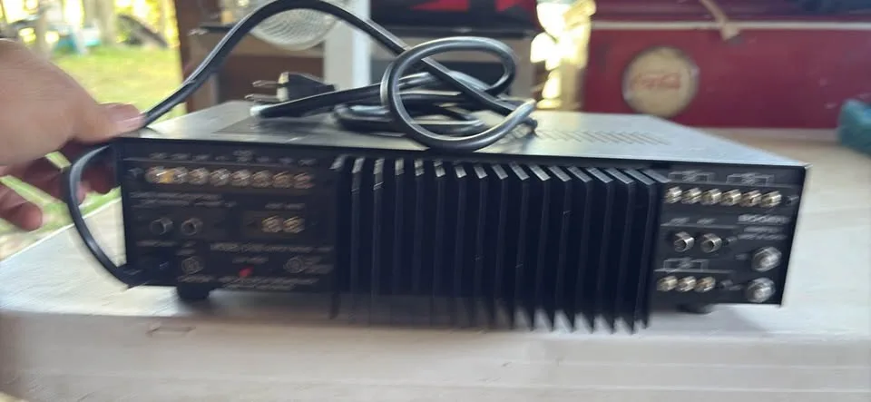 Bogen Classic Series C100 Amplifier - 100 Watt image indicator(2)