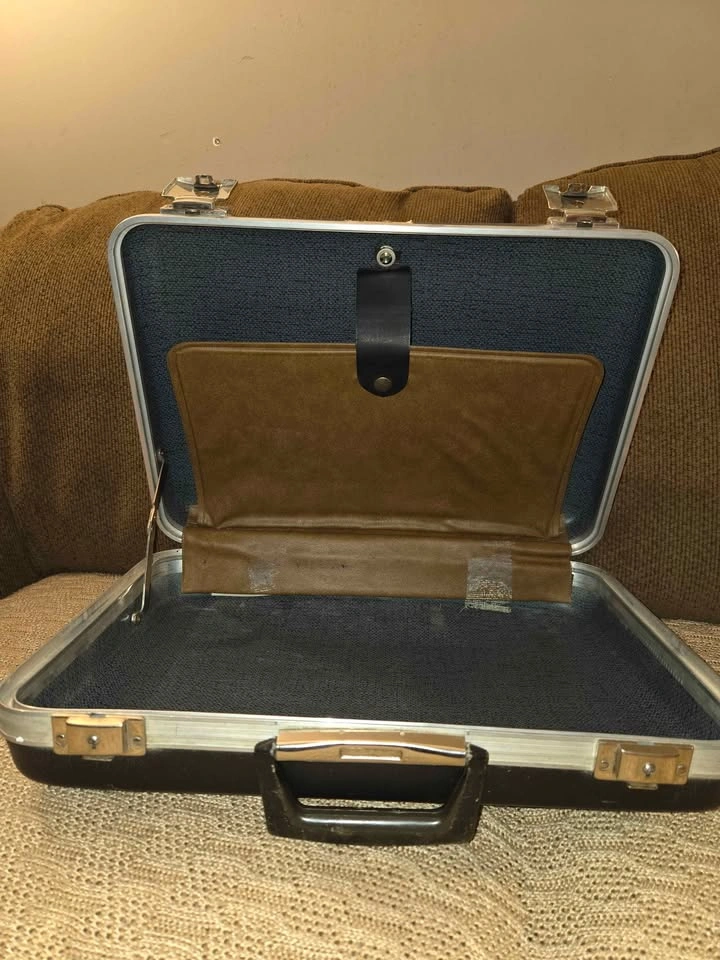 Black Briefcase - photo 4