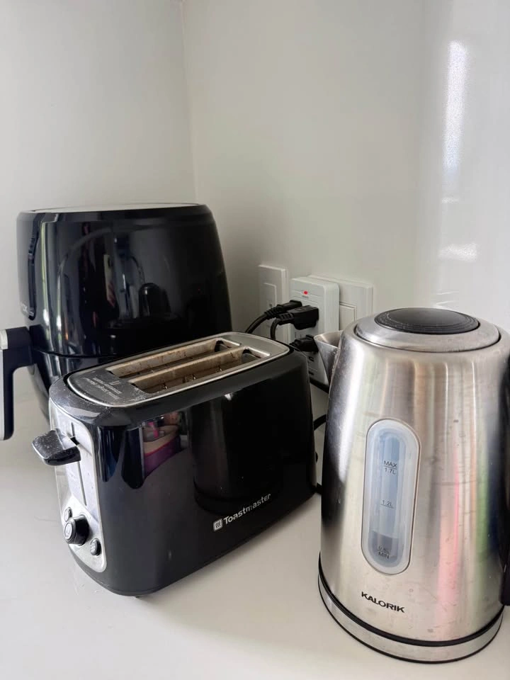 Air Fryer/Toaster/Kettle - photo 4