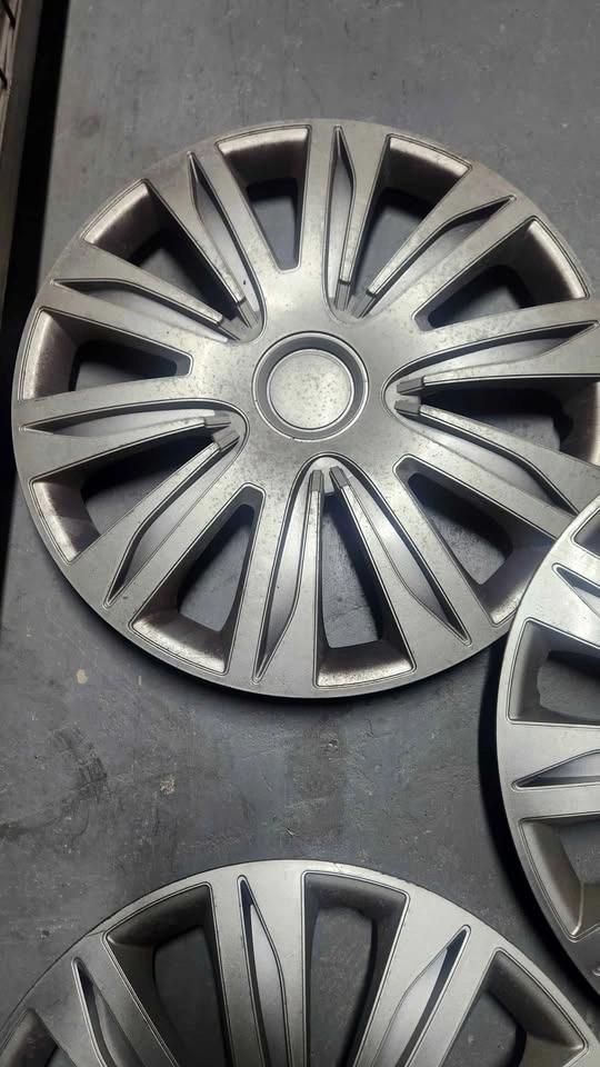 Hub caps 16" rims - photo 2