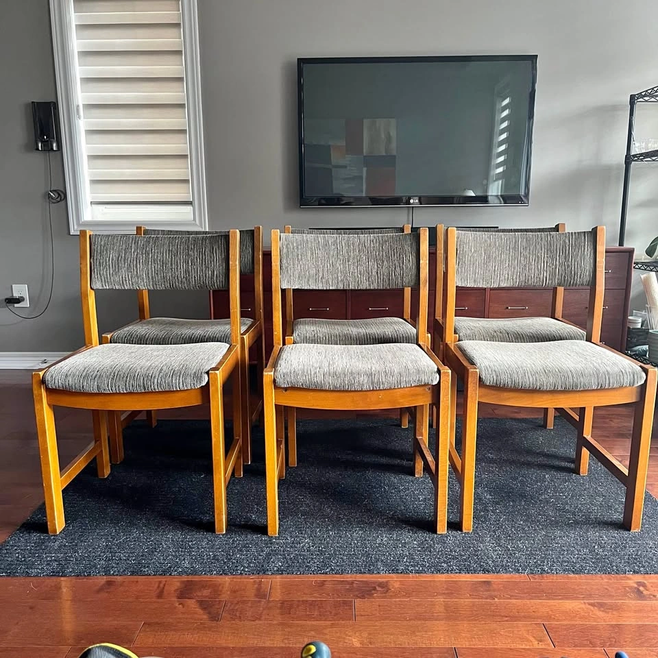 Set of 6 Mid-Century Modern Style Dining Chairs