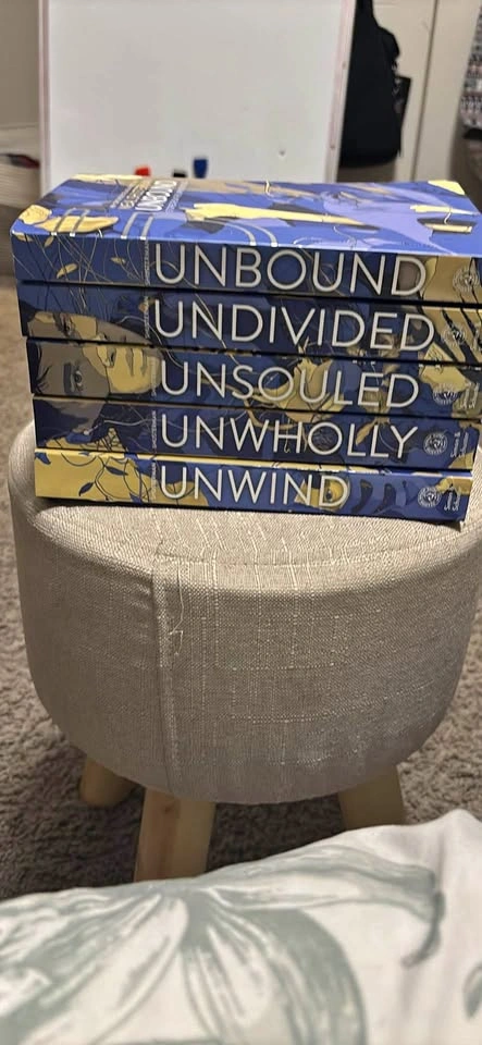 Unwind Book complete collection