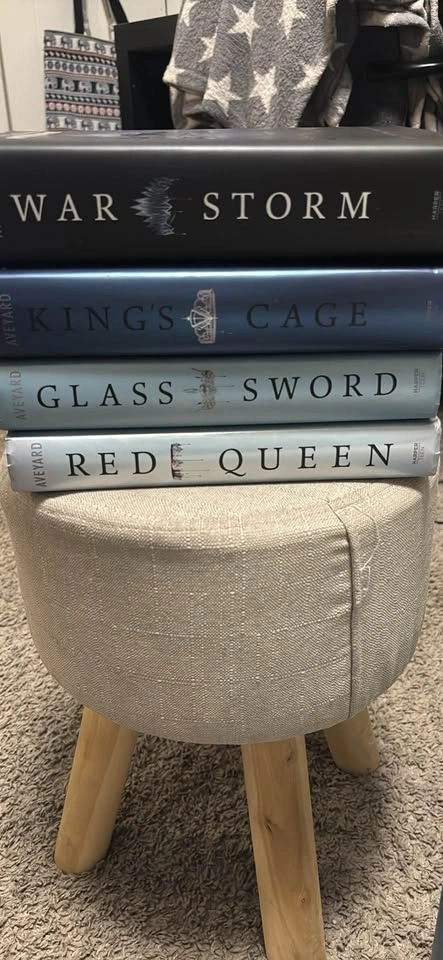 Red Queen Book Complete Collection - photo 2