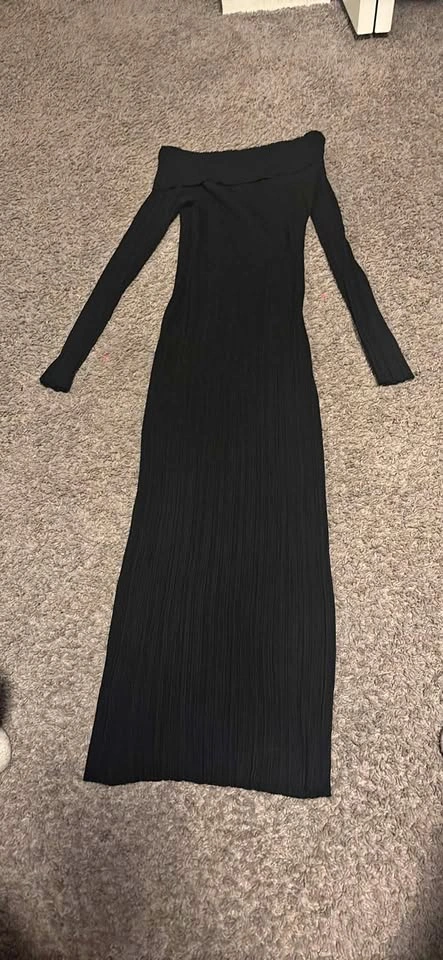 Black Off-shoulder dress- H&M