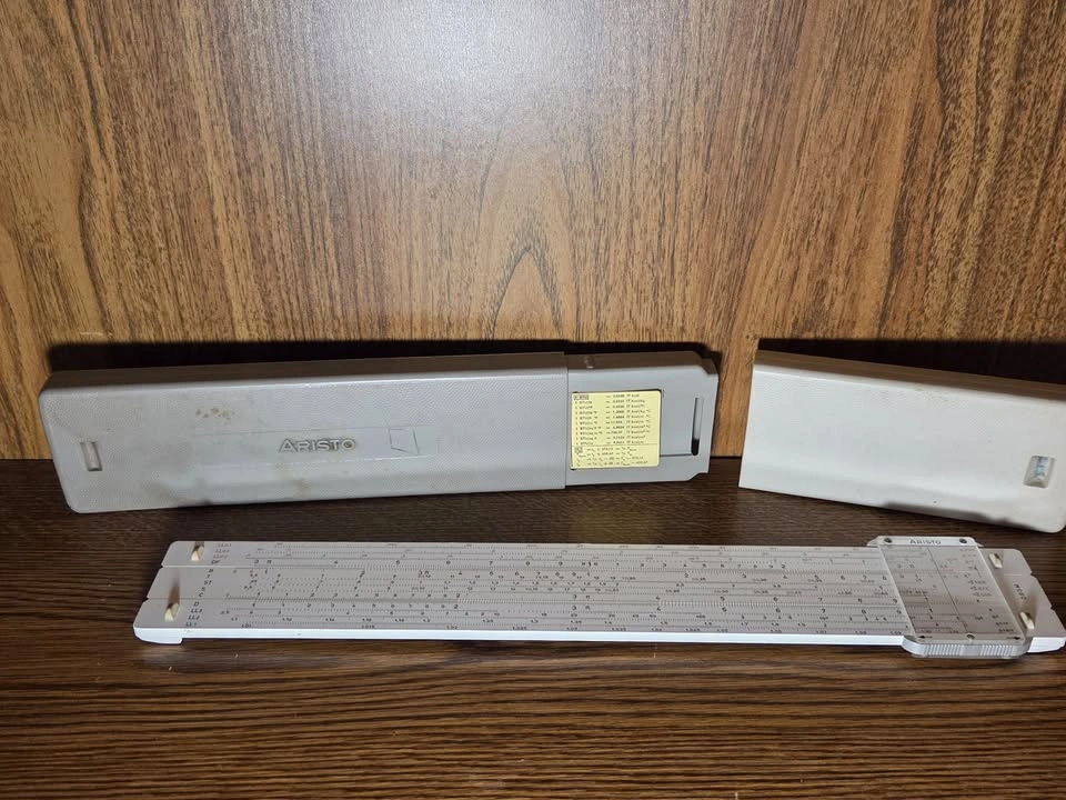 Vintage Slide Rule Calculators - photo 3