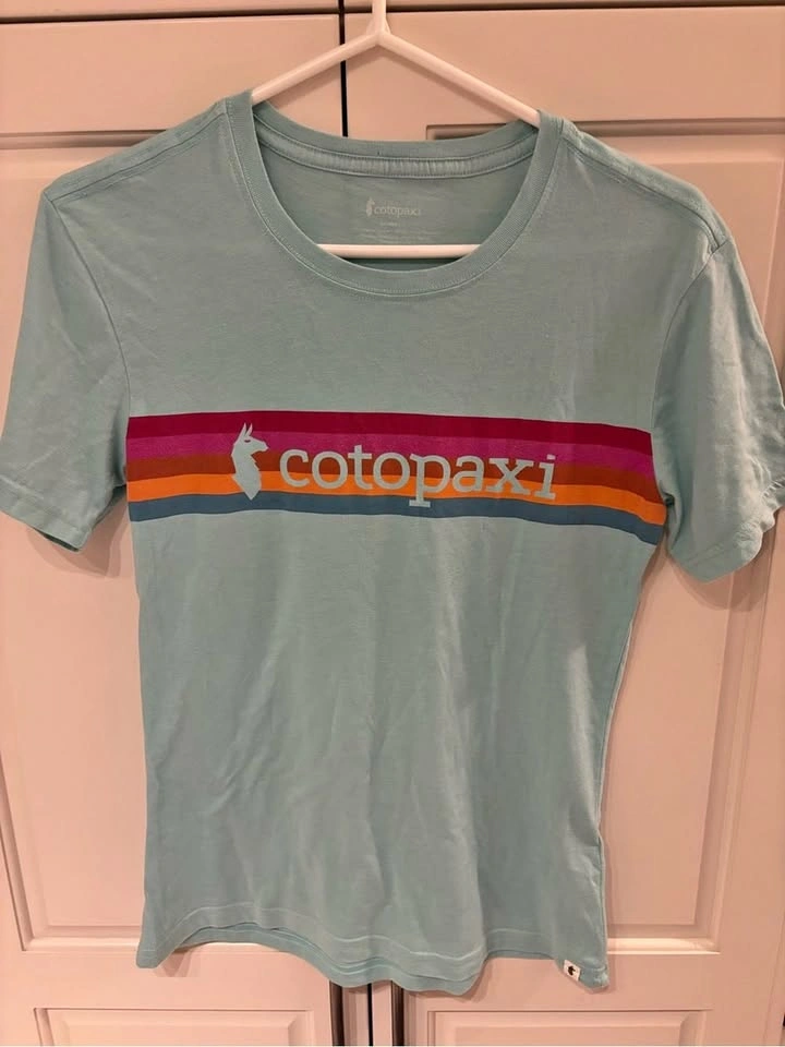 Cotopaxi Women’s Small Retro Stripe Logo Graphic T-Shirt