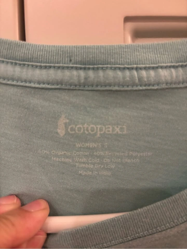 Cotopaxi Women’s Small Retro Stripe Logo Graphic T-Shirt - photo 4