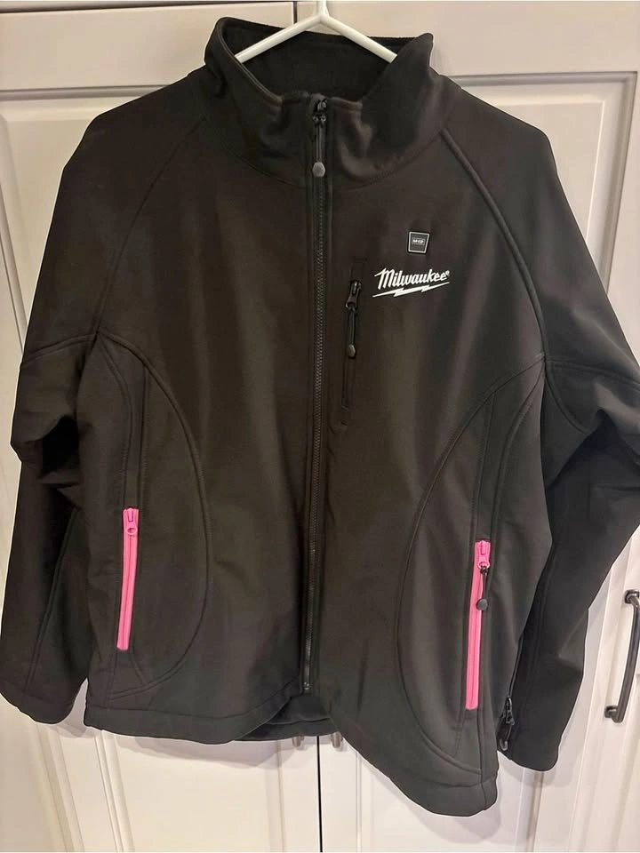 Milwaukee M12 Women’s Black Softshell Jacket with Pink Zippers X