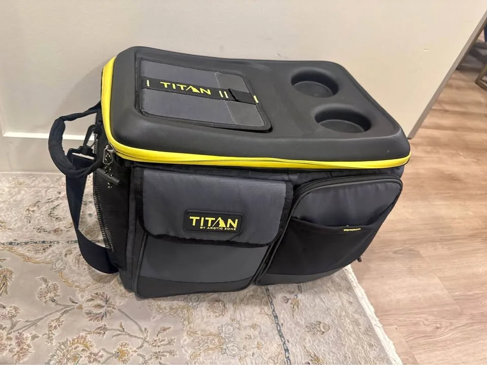 Arctic Zone Titan Cooler with Ice Packs thumbnail