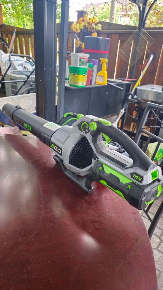 EGO POWER+ 615 CFM Blower + 2.5Ah Battery + Charger