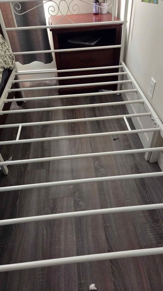 Yaheetech Twin Metal Bed Frame White - photo 4
