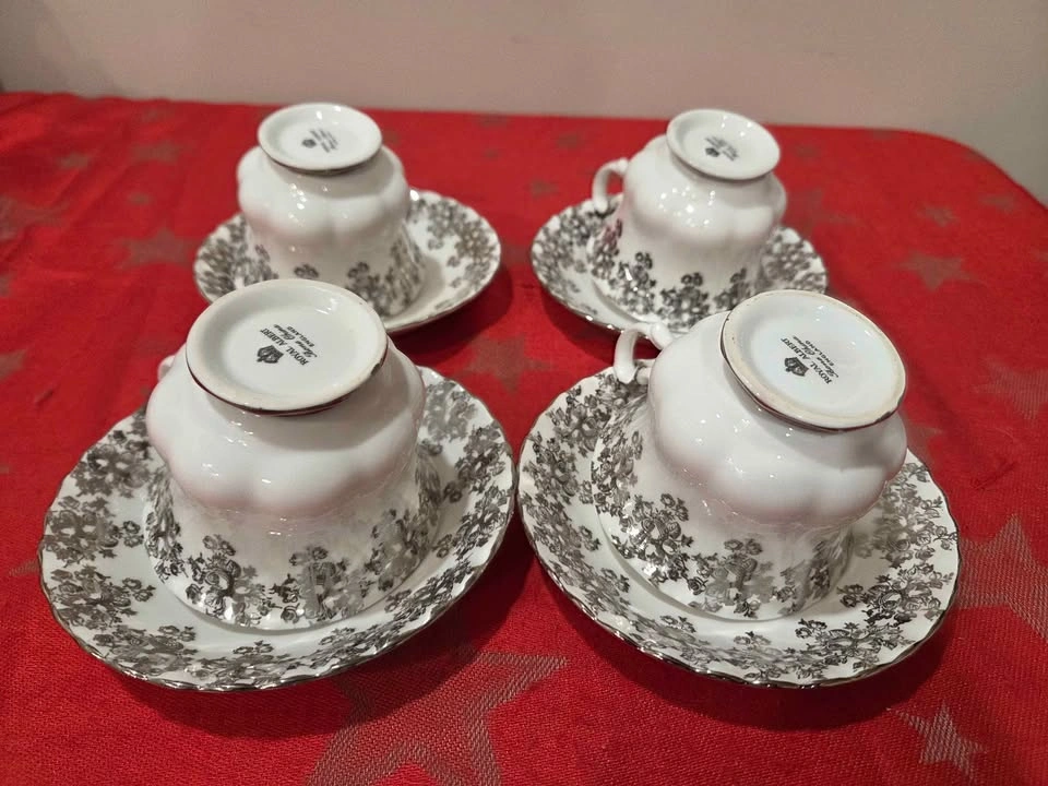 Royal Albert 25th Anniversary Teacups and Saucers - photo 3
