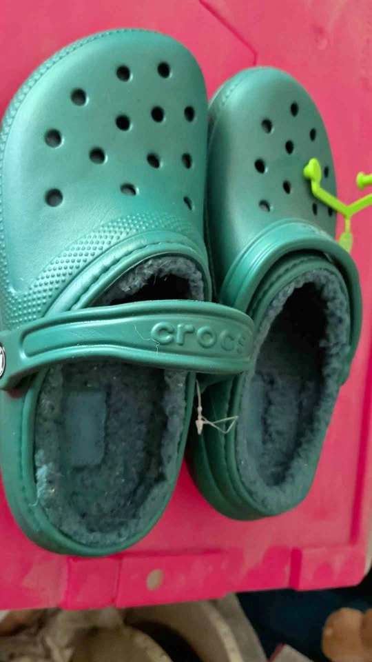 Crocs M6/W8 Jade fleece lined