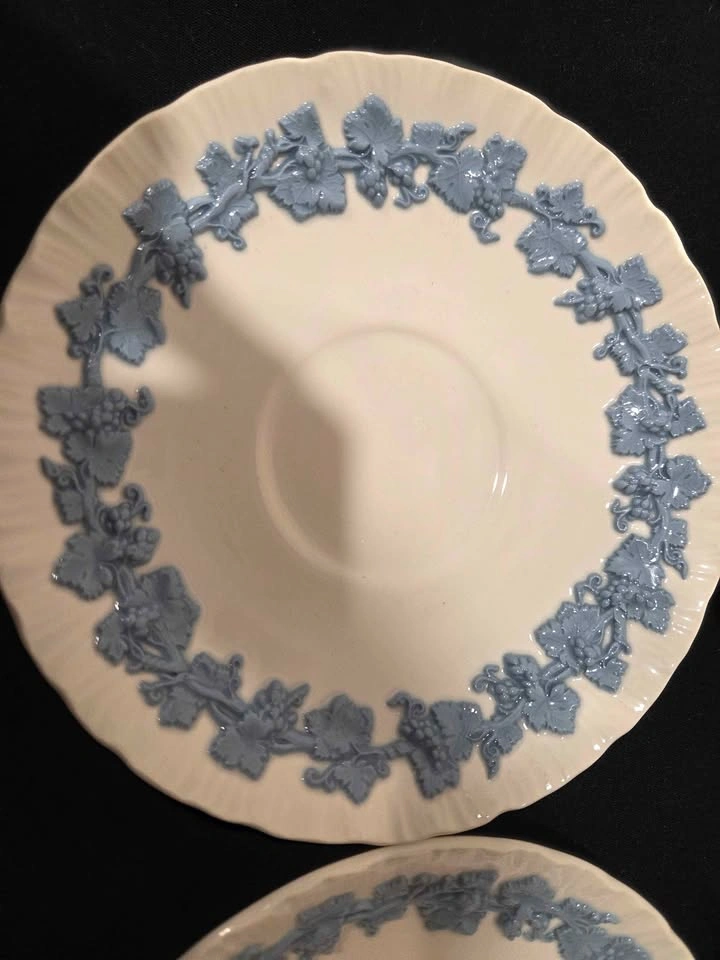 Set of 4 Wedgwood Embossed Queens Ware Saucer Lavender Blue Crea - photo 4