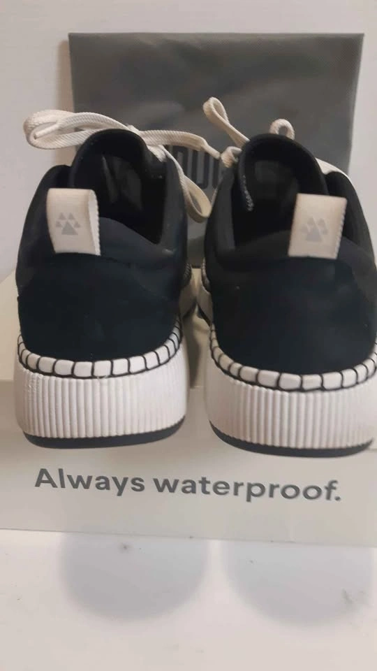 Shoes Cougar Waterproof Platform Sneakers Womens Size 9 - photo 4