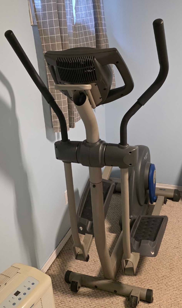 NordicTrack 130 Elliptical - photo 2