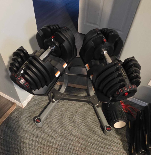 Bowflex SelectTech 10/90 Dumbbells with stand