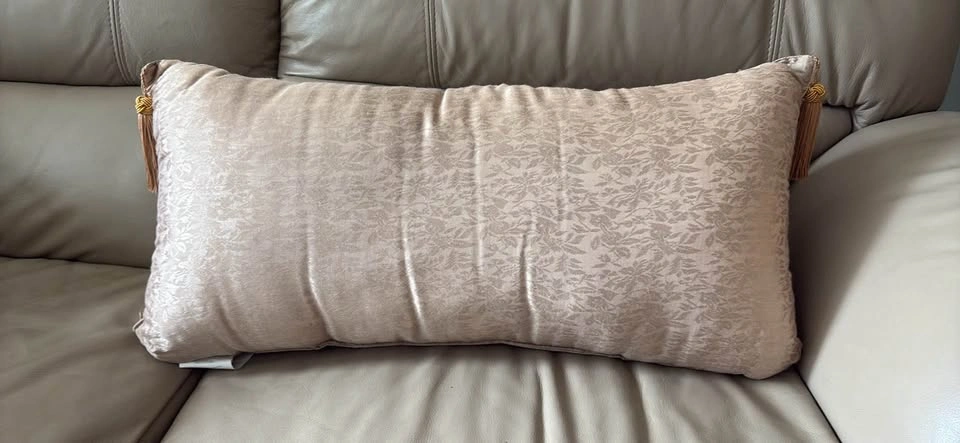 Decorative rectangular cushion 23”x10” - photo 3