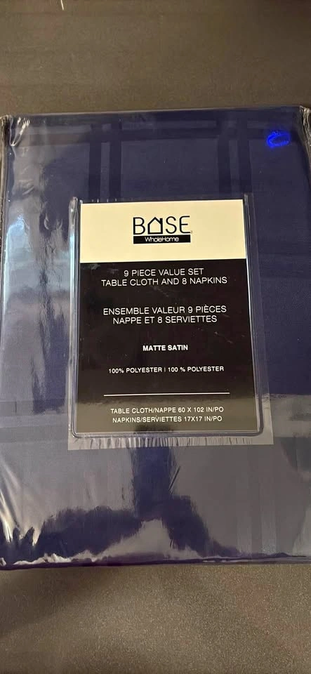 Tablecloth & Napkin Set - Brand New in Package