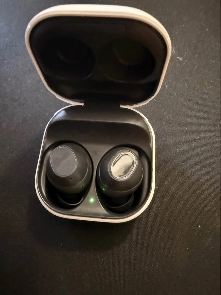 Samsung Galaxy Buds FE - photo 2