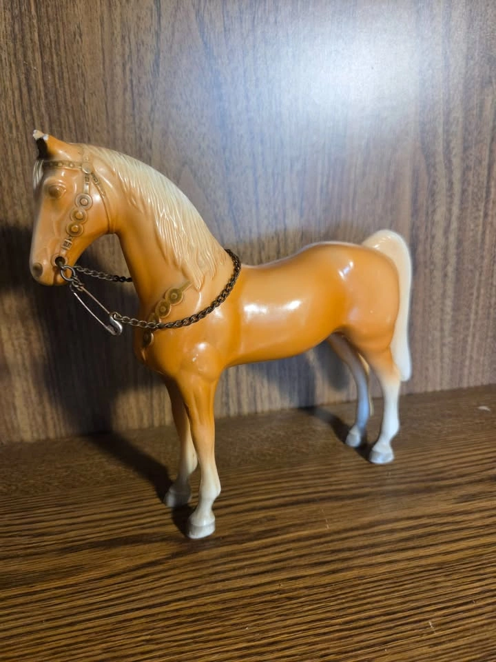 Vintage Breyer Western Horse - Palomino with Original Chain Rein - photo 3