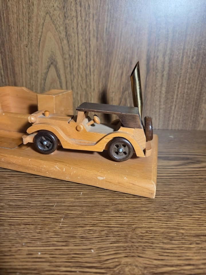 Wooden Card and Pen Holder with Wooden Car - photo 2