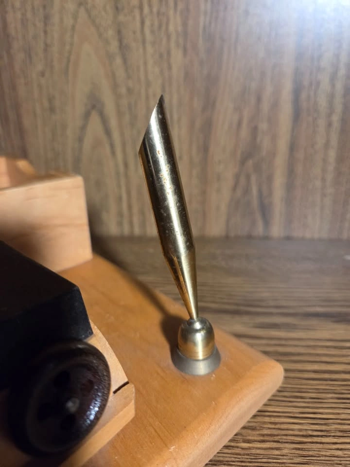 Wooden Card and Pen Holder with Wooden Car - photo 3