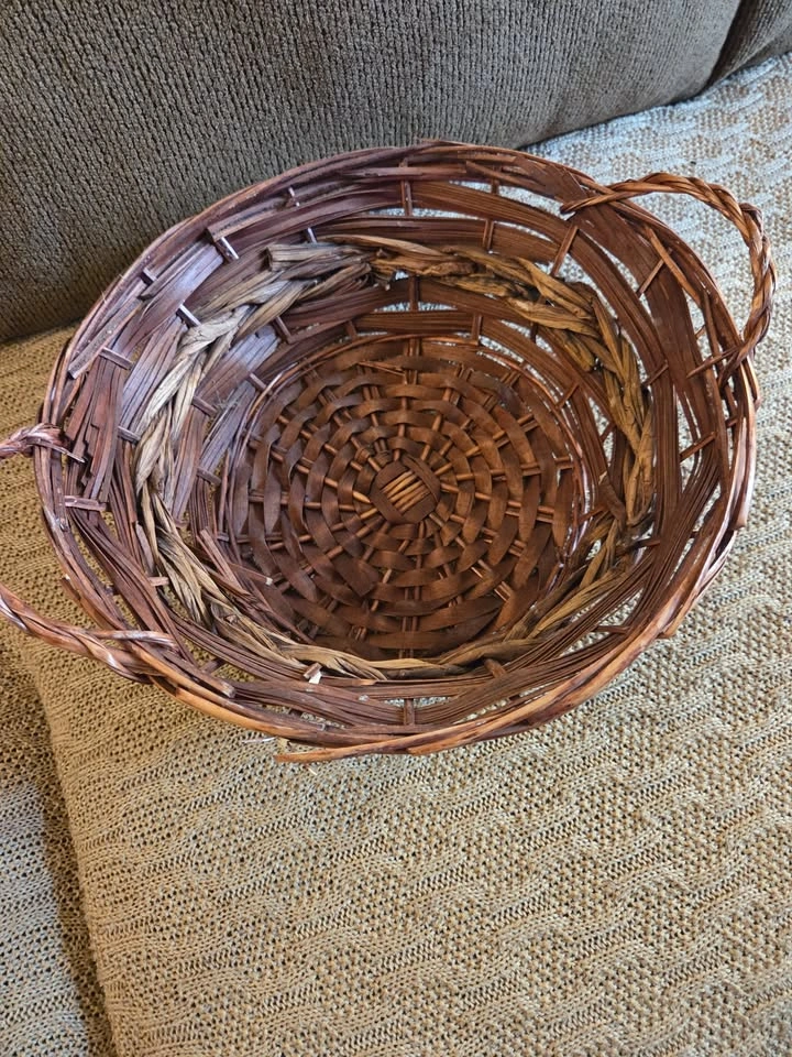 Brown Weaved Circle Basket with Handles - photo 2